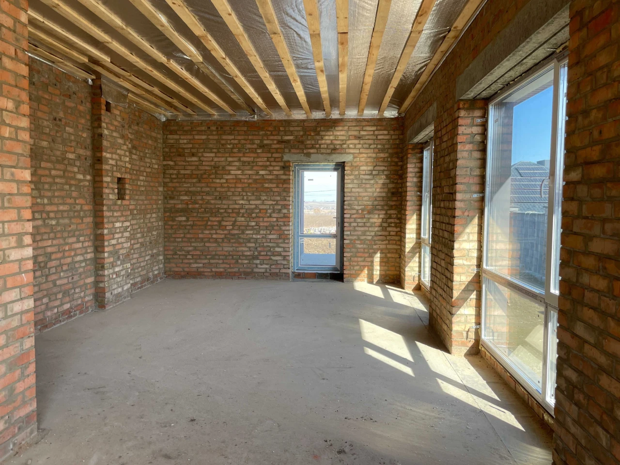 Продам американку 130м² з гаражем. Ділянка 7сот. Газ. Паркан