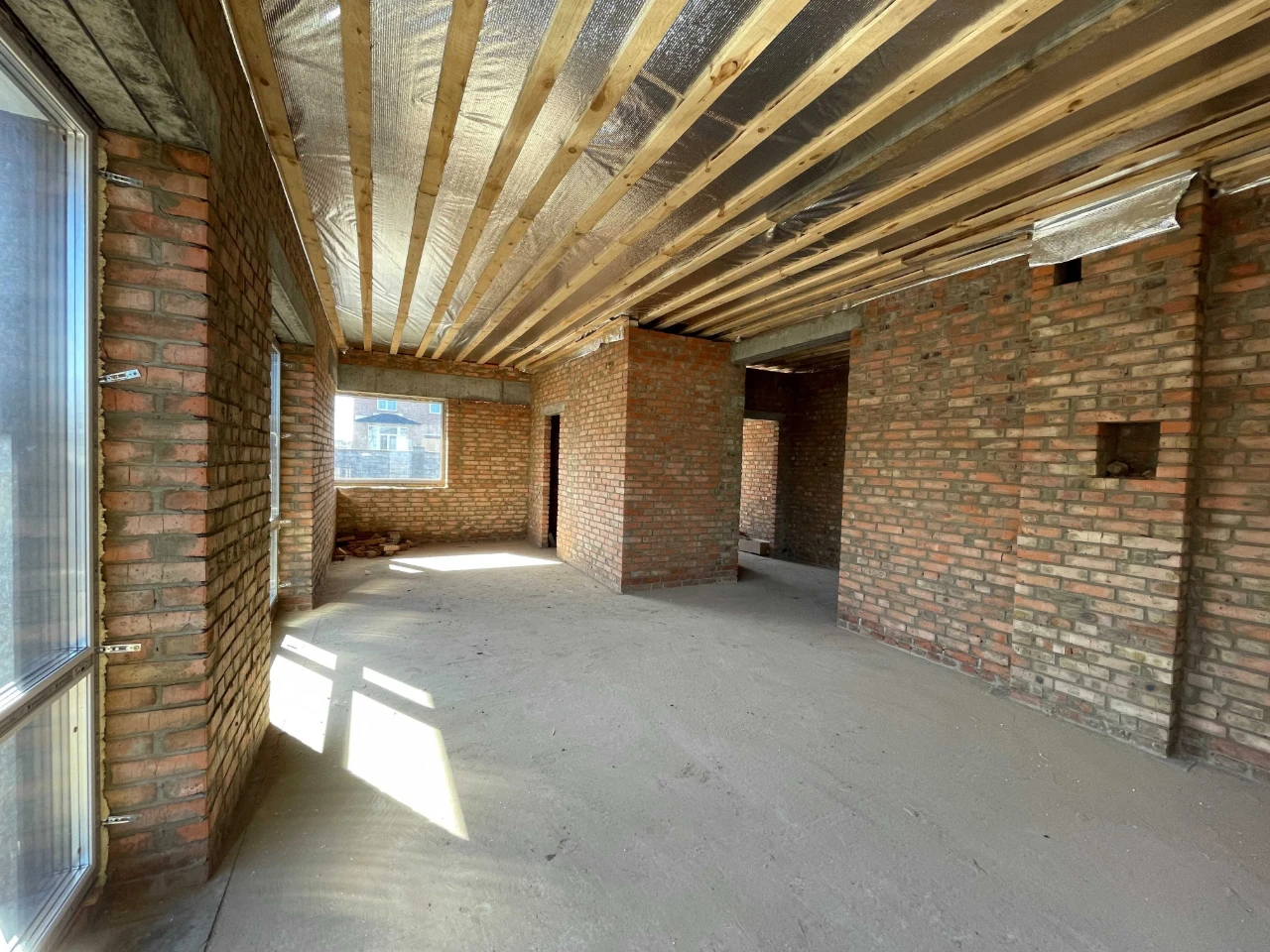 Продам американку 130м² з гаражем. Ділянка 7сот. Газ. Паркан
