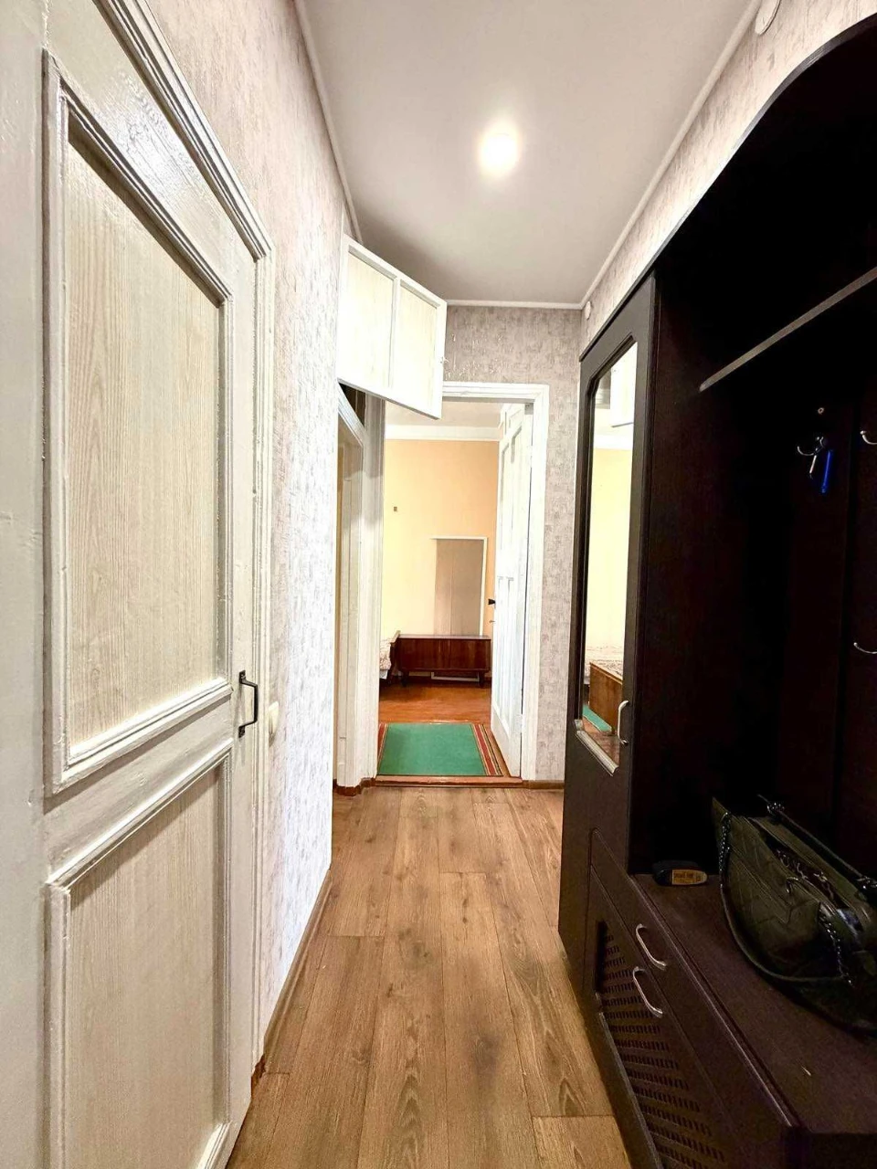 Продаю 2к квартиру на Мостобудівників. ц1