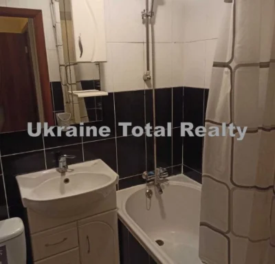 1 кімнатна квартира біля ППС та метро Вирлиця/Бориспільська!