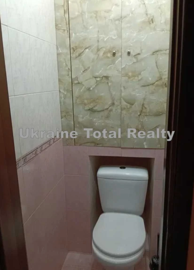 ТРОЕЩИНА! Велика 3 кімнатна квартира 102м2 з ремонтом! Вулиц