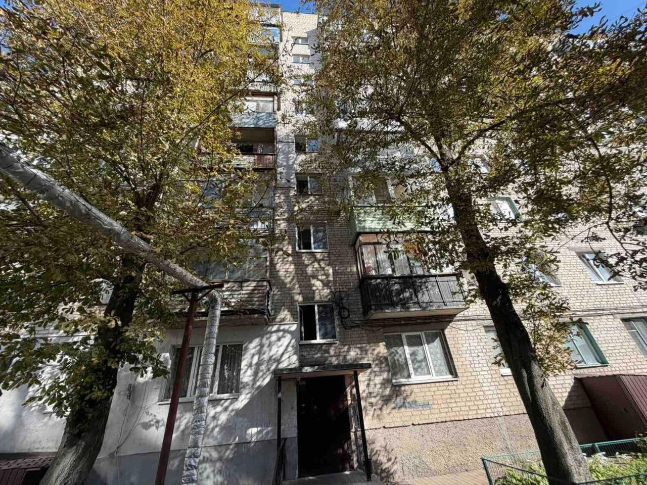 Продам 1 -комн. квартиру на 2-м этаже кирпичного дома, в г.