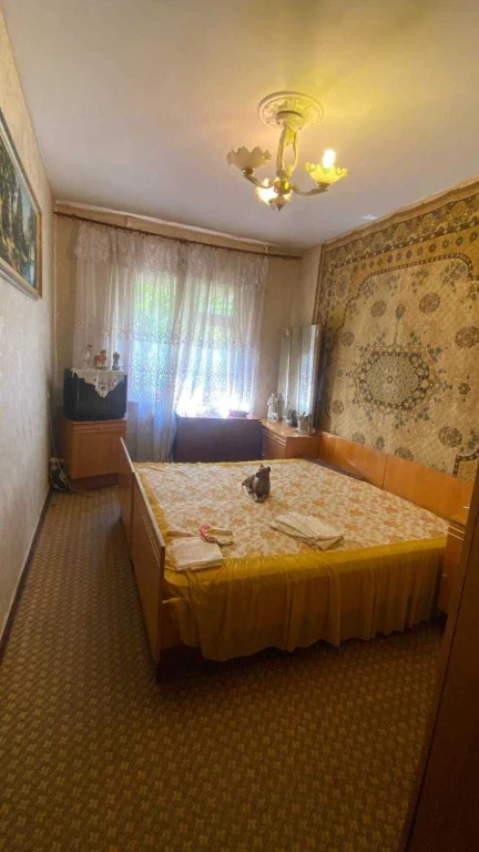 2-кімнатна квартира з лоджією площею 9 кв. м та нестандартни