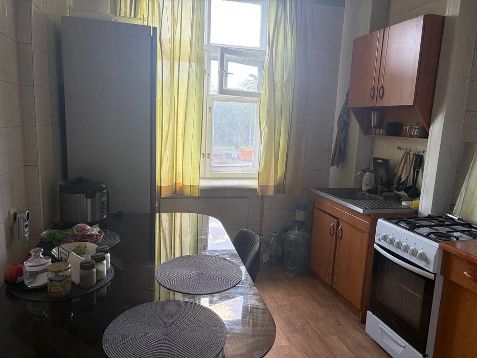 Продам 2-комн квартиру в центре парк Глобы пр.Д.Яворницкого с.