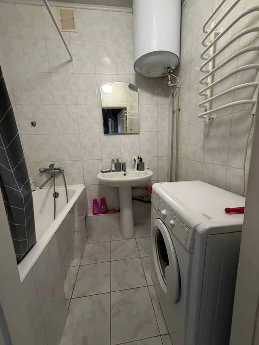 Продам 2-комн квартиру в центре парк Глобы пр.Д.Яворницкого с.