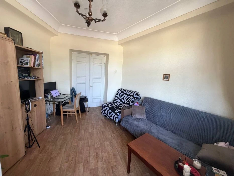 Продам 2-комн квартиру в центре парк Глобы пр.Д.Яворницкого с.