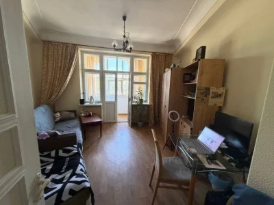 Продам 2-комн квартиру в центре парк Глобы пр.Д.Яворницкого с.