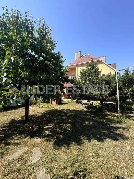 Продам 5-кімн. будинок 307 м² на 6.5 сот. в Ужгороді – комфо