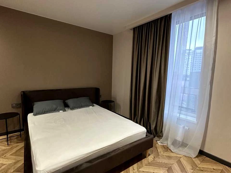 Квартира. Київ, Митрополита Василя Липківського вул.