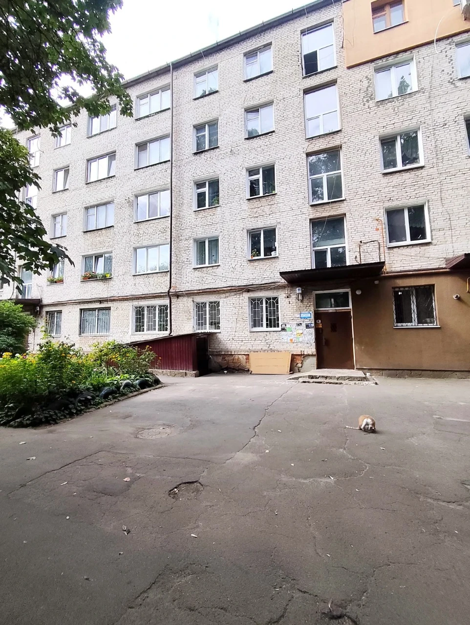Продам 3к квартиру на Кн. Романа. 57 м.кв.