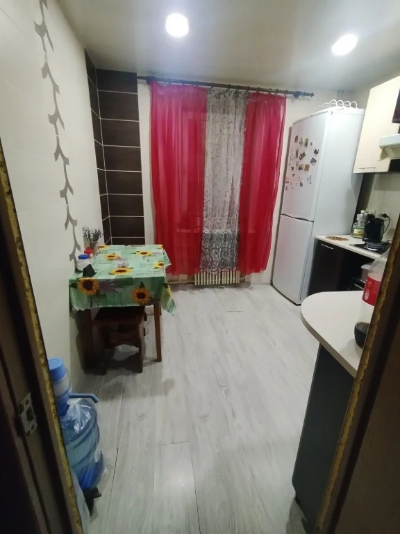 Продам 2-х кв на Янтарной