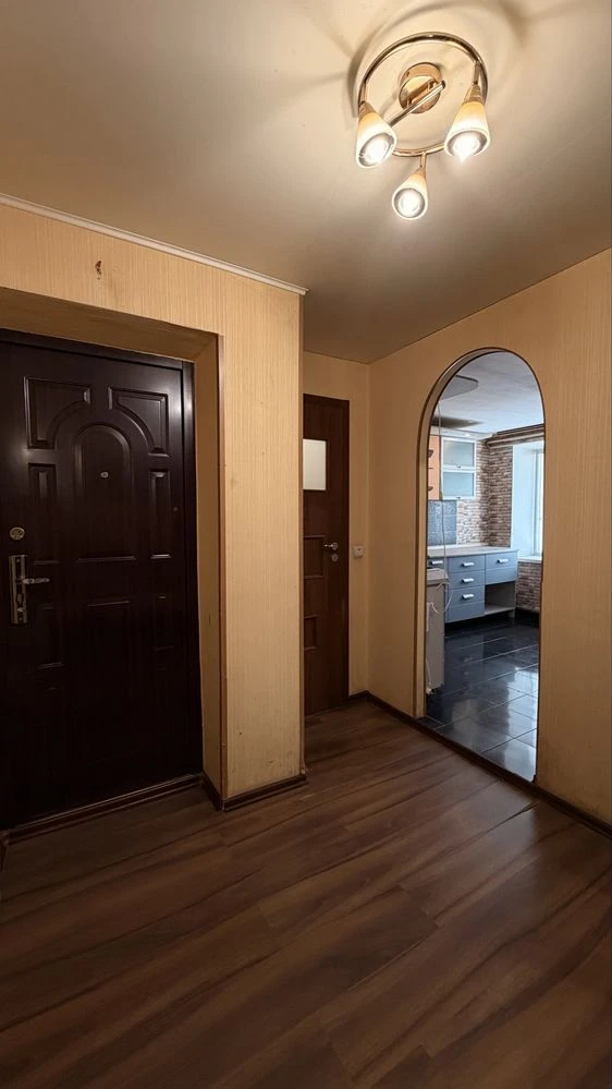 Продаж 3-кімнатної квартири, Новомиколаївка, 81,6 м²
