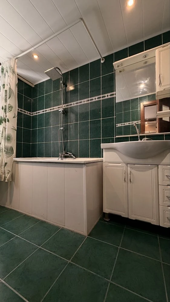 Продаж 3-кімнатної квартири, Новомиколаївка, 81,6 м²