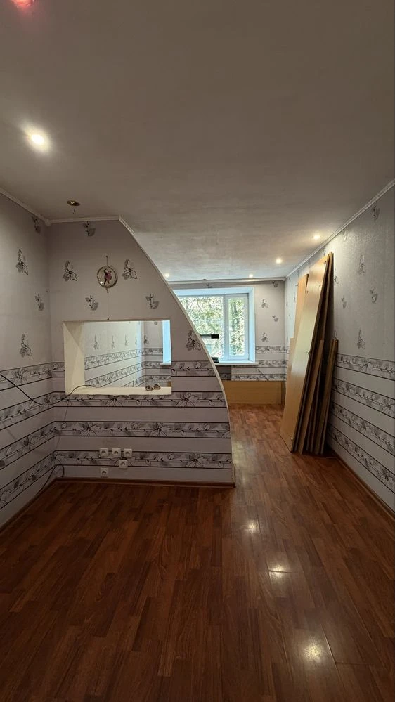 Продаж 3-кімнатної квартири, Новомиколаївка, 81,6 м²