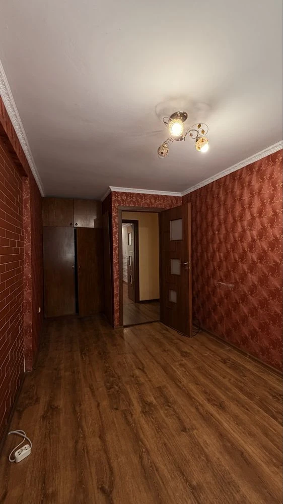 Продаж 3-кімнатної квартири, Новомиколаївка, 81,6 м²