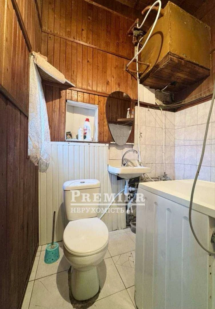 Продам  3-кімнатну квартиру загальною площею 60 м2 на вул. М