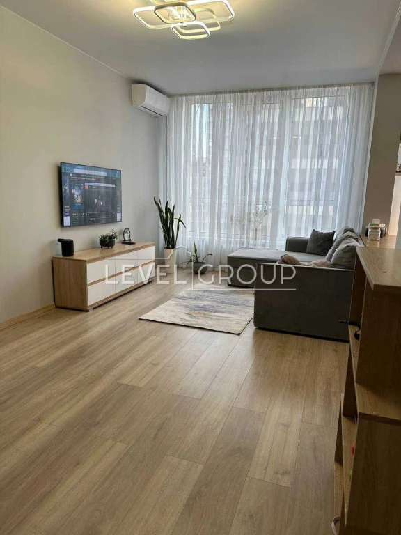 Продаж квартири  |  78м² Варшавський Мікрорайон  |  2 кімнат