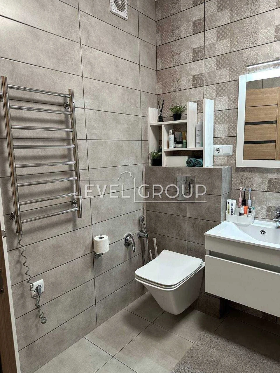 Продаж квартири  |  78м² Варшавський Мікрорайон  |  2 кімнат