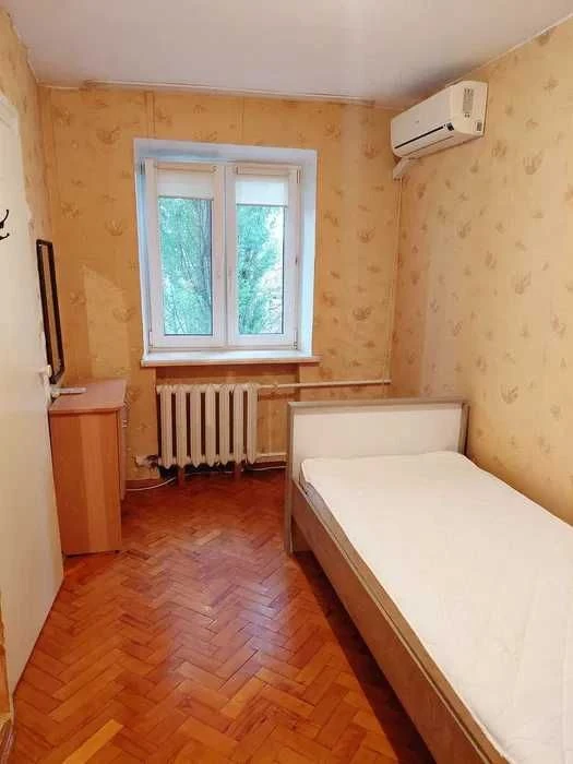 • Світла 2-кімнатна квартира по вул. Вавілових 20/13 Держпро