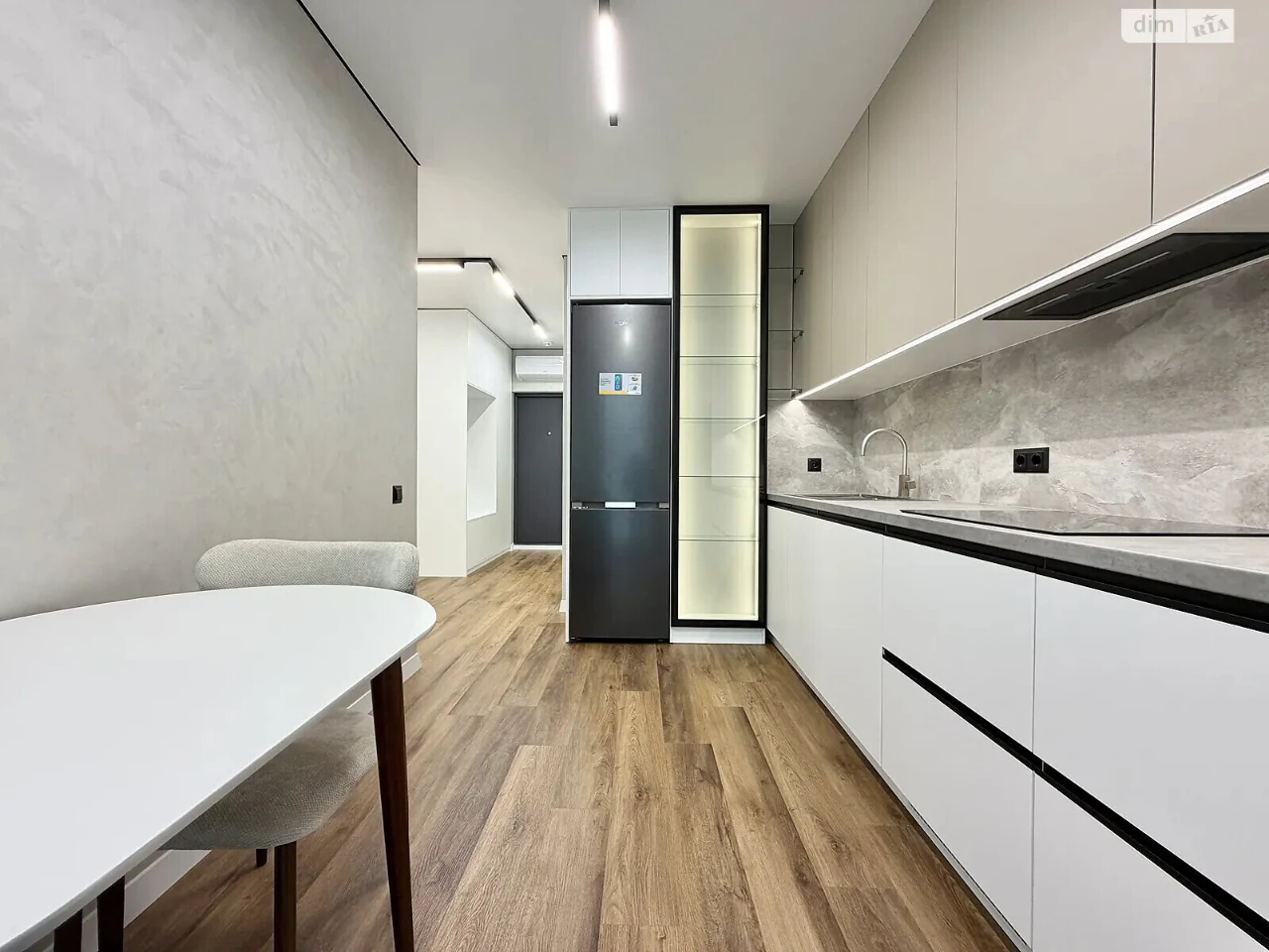 Продаж Квартира Набережна