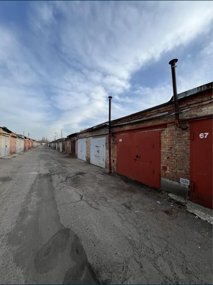 Продам гараж на Огнівці кооператив «Сади» (Власник)