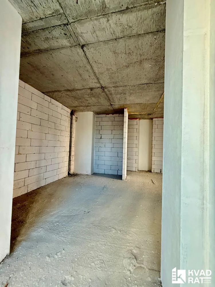 Продаю 3км квартиру біля озера