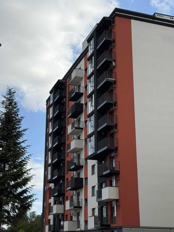 терміново продам однокімнатну квартиру в центрі міста, можли