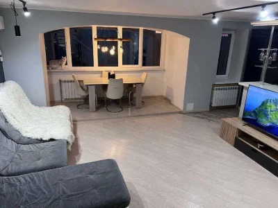 Продам 3 уровневую квартиру с мебелью и техникой (405312)