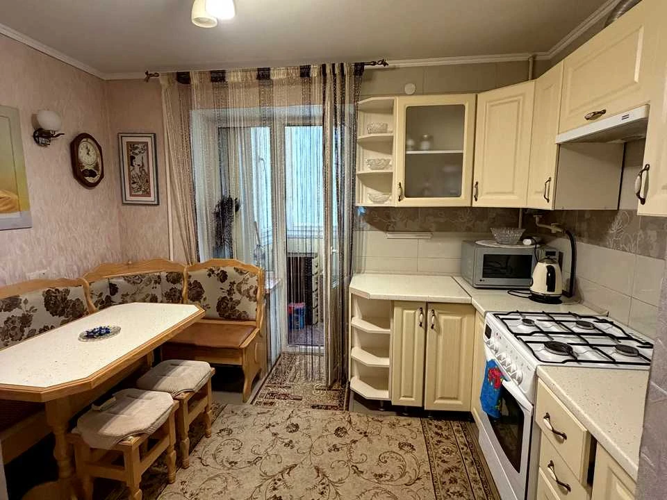 Квартира. Луцьк, Відродження просп.