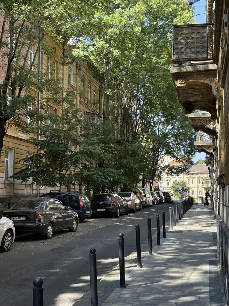Продаж преміум 2 кімнатної квартири в центрі Львова. Вул. Гл