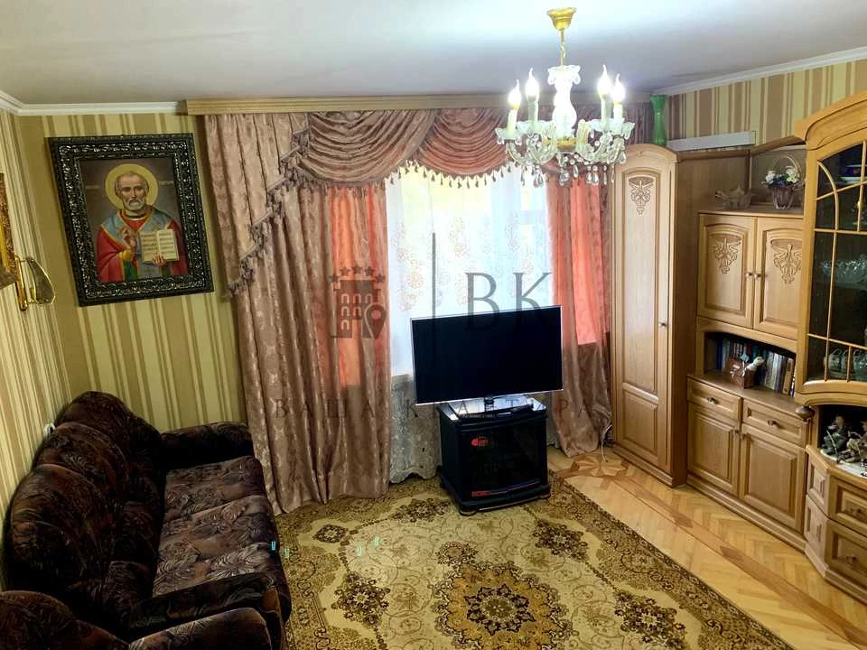Квартира. Київ, Анни Ахматової вул.