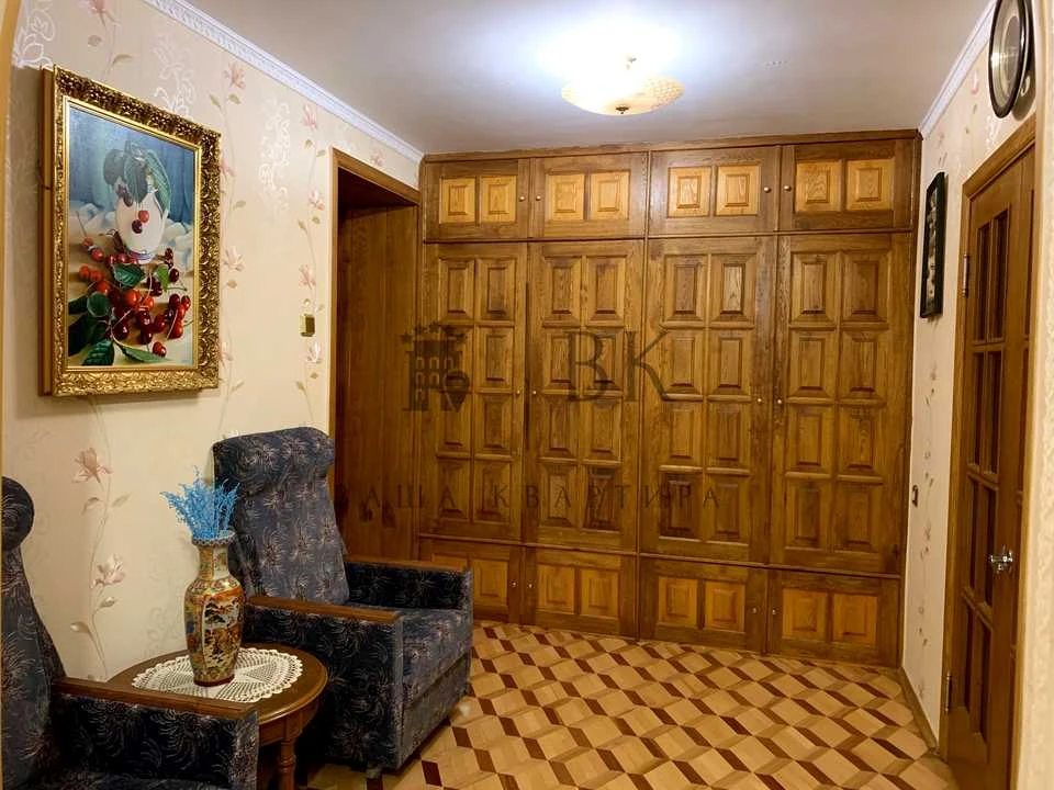 Квартира. Київ, Анни Ахматової вул.