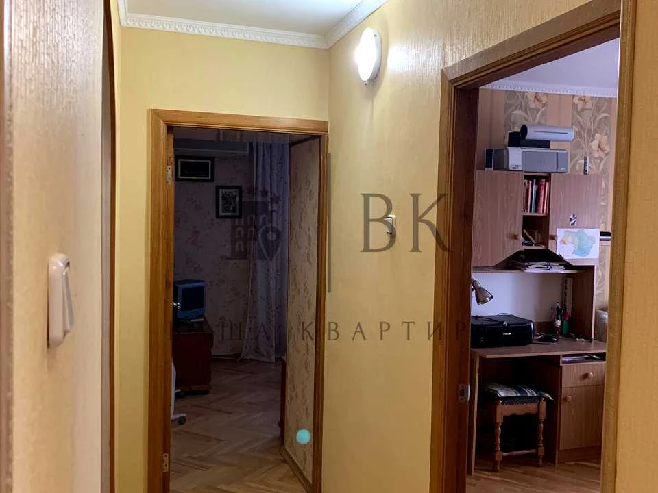 Квартира. Київ, Анни Ахматової вул.