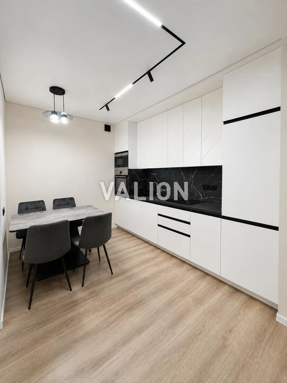 For sale 1-room apartment in the residential complex Nova Angliya, Holosiivskyi district