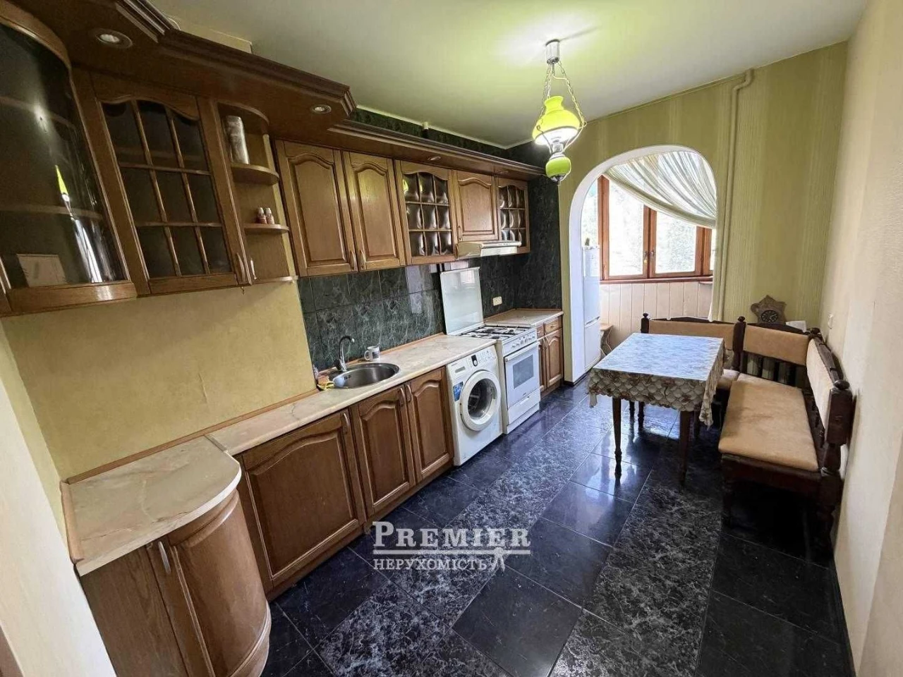 5-к. квартира 97.5 м² с ремонтом на ул. Ак. Королева