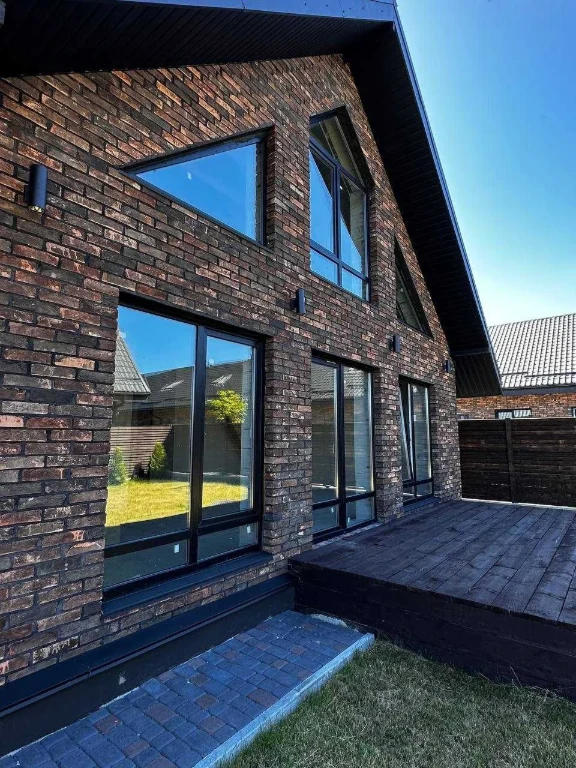 Продаж Окремий будинок 4 сотки , 120 м2 , Єоселя, Баварська