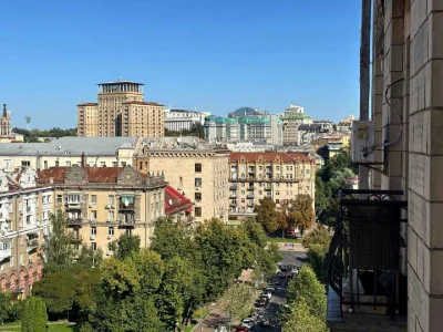 Квартира. Київ, Євгена Чикаленка вул.