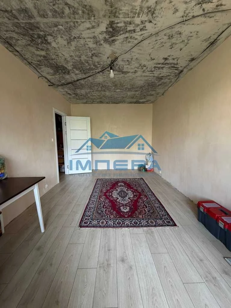 Продам 2-кімнатну квартиру на Садах-2