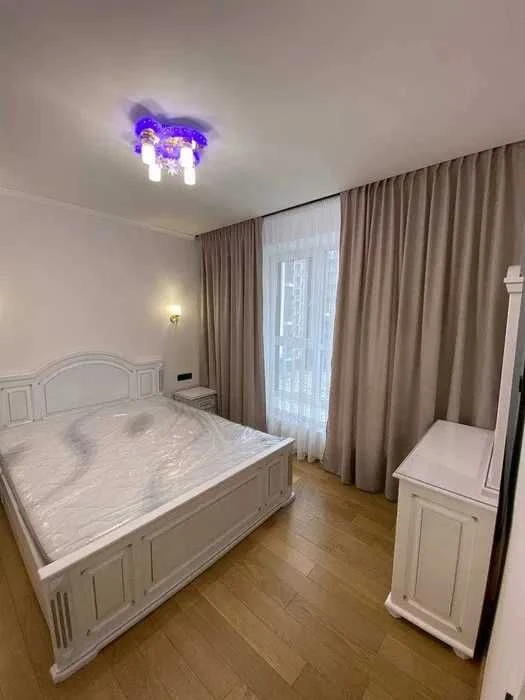 Продам 2-кімнатну квартиру 70 м² ЖК Липки-2 біля озера | 5 п