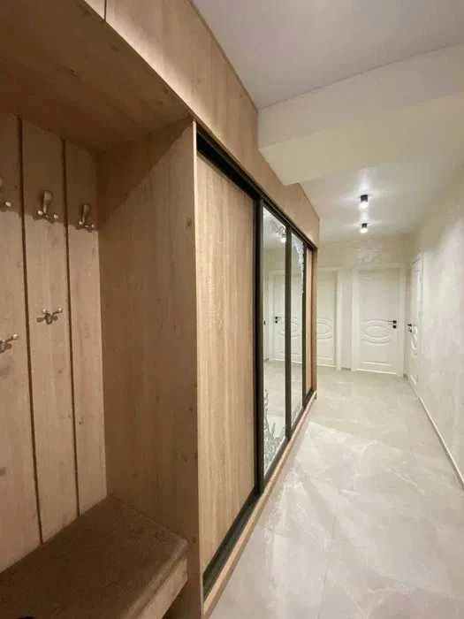 Продам 2-кімнатну квартиру 70 м² ЖК Липки-2 біля озера | 5 п