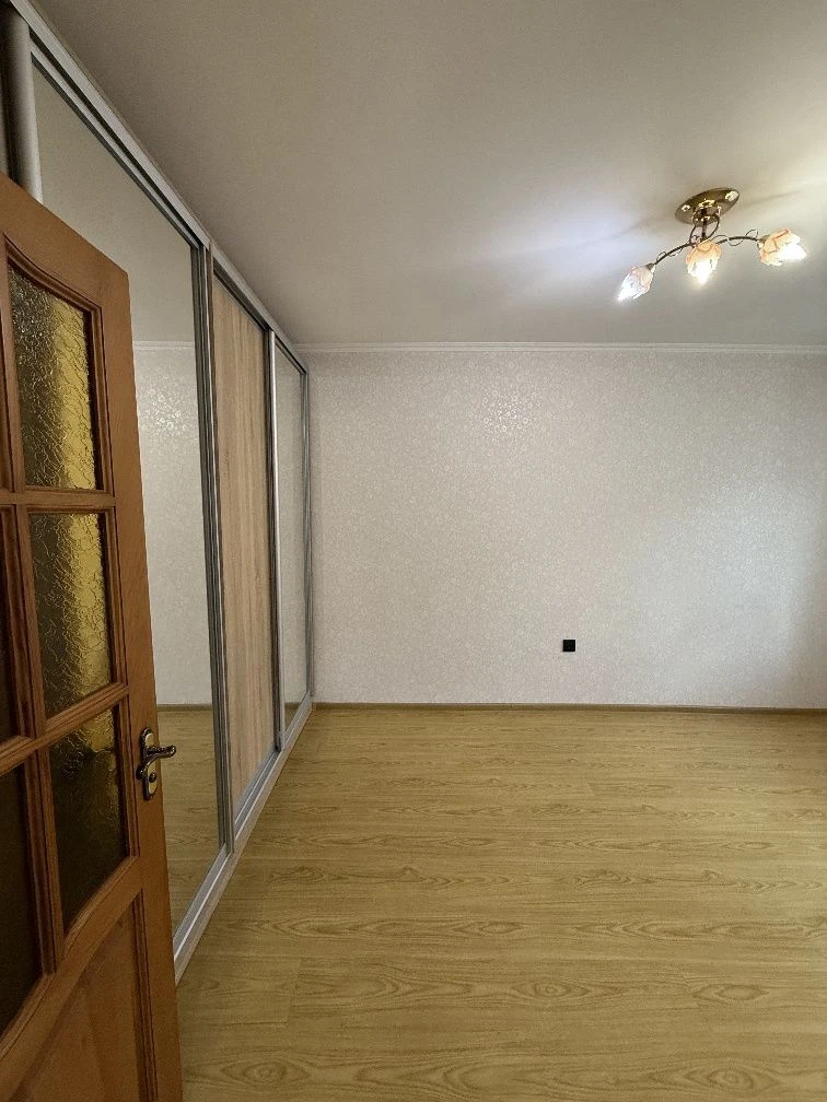 Продаж частини будинку в Луцьку!