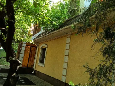 Будинок. Полтава, Володимира В'язуна вул. (Кагамлика)