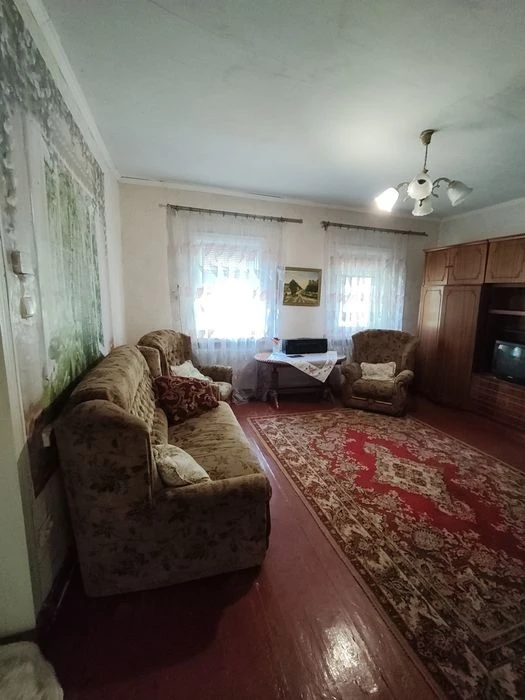 Продам будинок на два входи, Нижні Млини, поруч Глухомань!