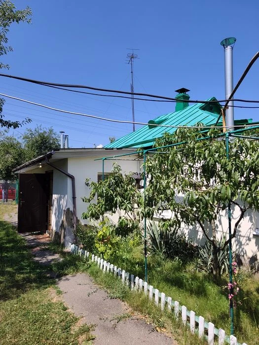Продам будинок на два входи, Нижні Млини, поруч Глухомань!