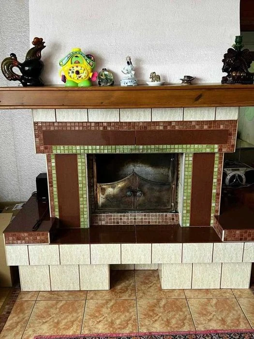 Шикарний будинок з каміном, гаражем, підвалом  в передмісті