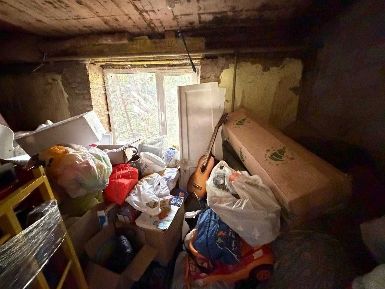 Будинок в центральній частині міста, кухня-студія та 3 окрем