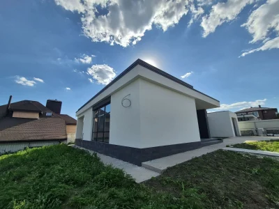 Власник!! Продам новий житловий будинок на Баварії(Яр-2)