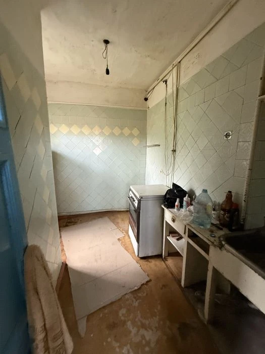 Полтава, продаж окремого будинку  по вул. Сакко, поруч із пл