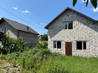 Продам будинок в місті !