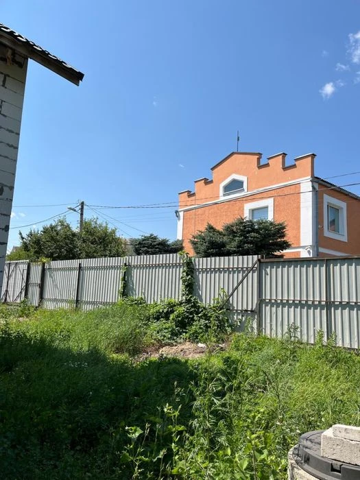 Продам будинок в місті !